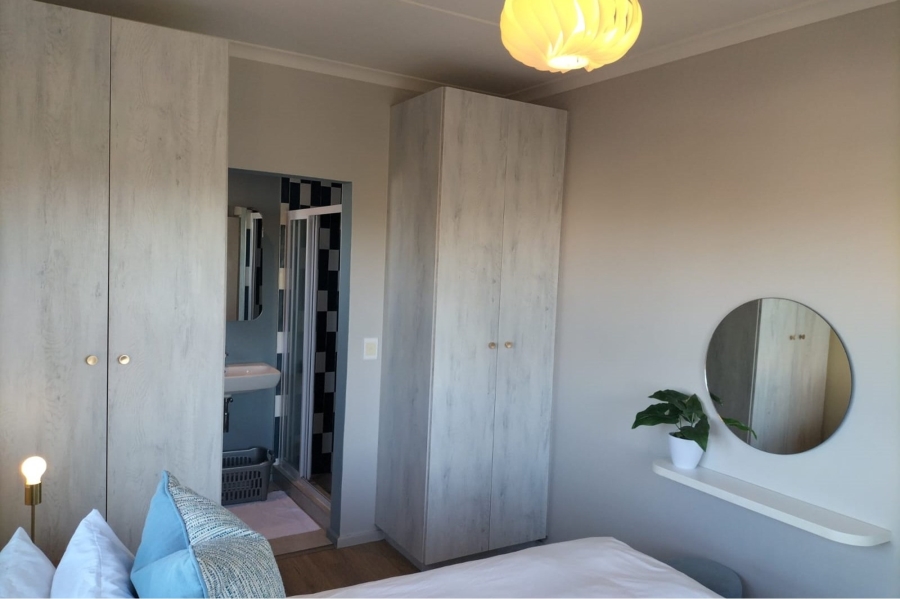 To Let 2 Bedroom Property for Rent in Waves Edge Western Cape